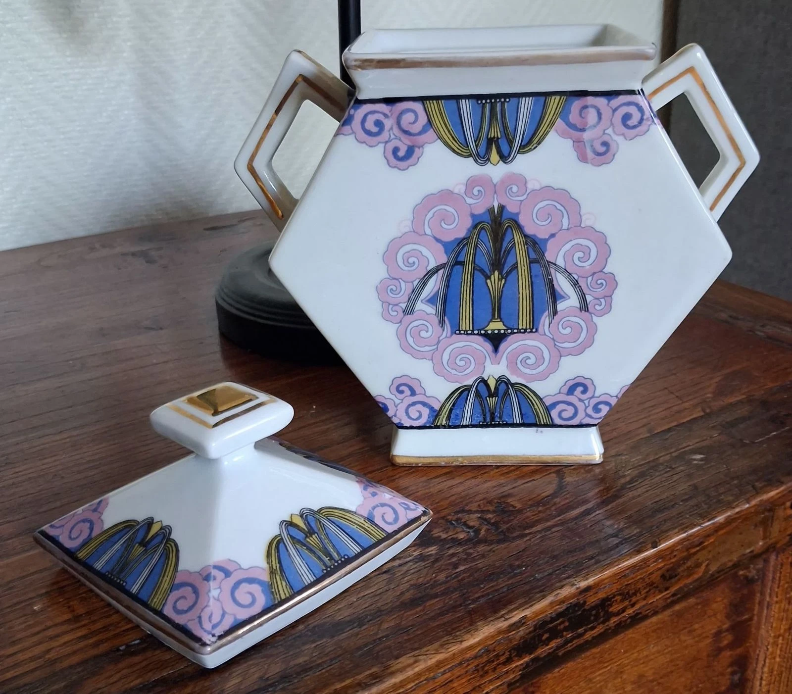 Raríssimo açucareiro Art Déco em porcelana com motivo fonte estilizada – Henri Delcourt, c. 1925 – photo 4